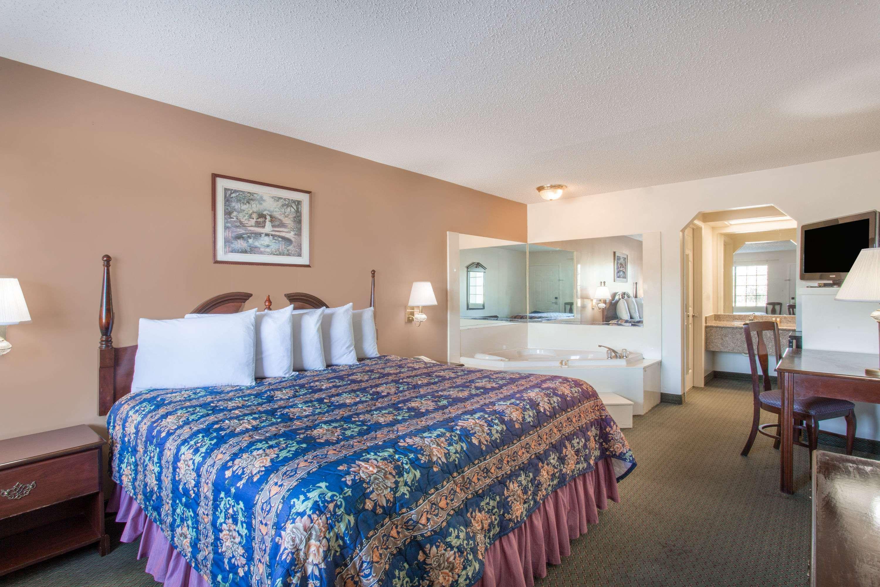 Days Inn By Wyndham Picayune Extérieur photo