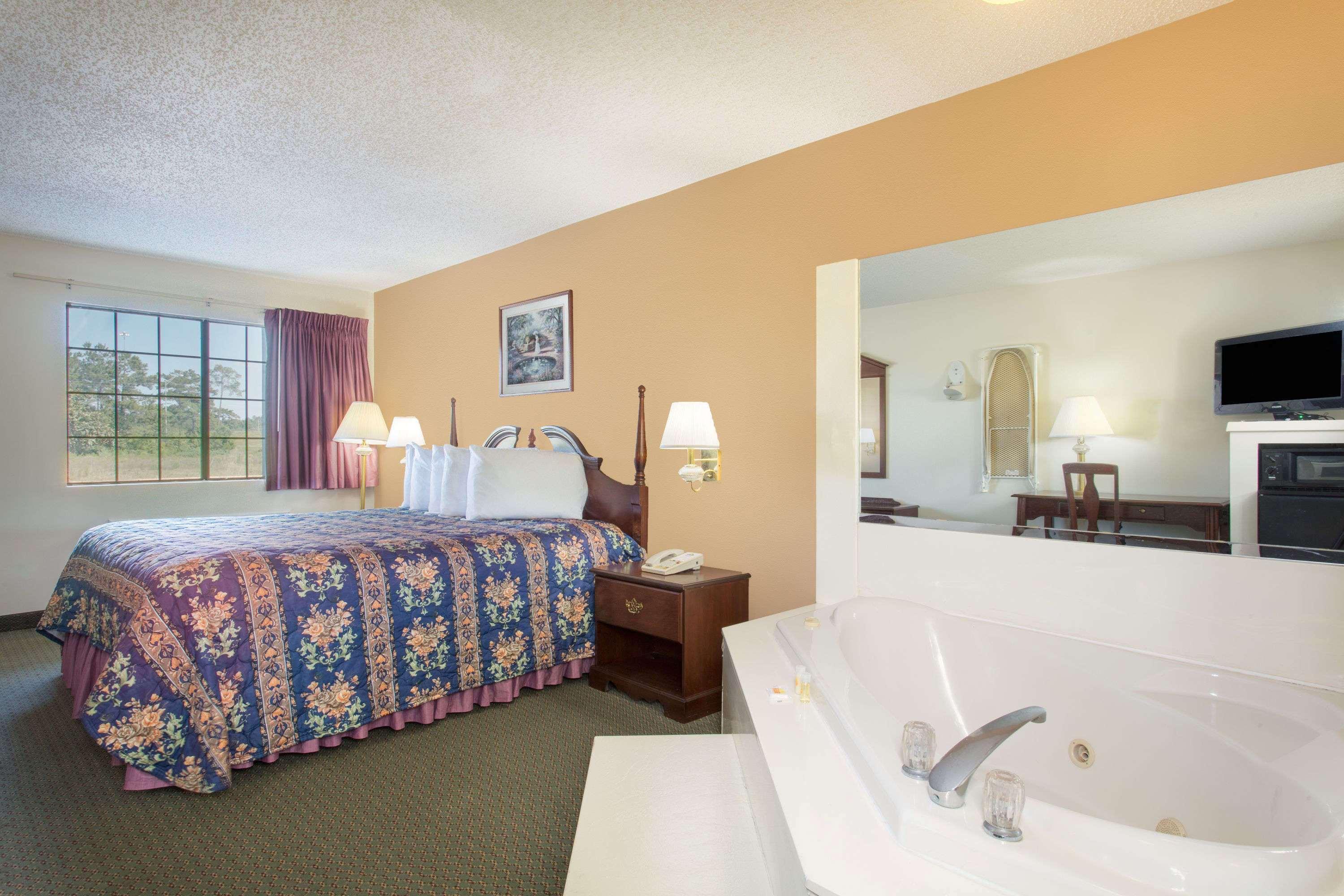 Days Inn By Wyndham Picayune Extérieur photo