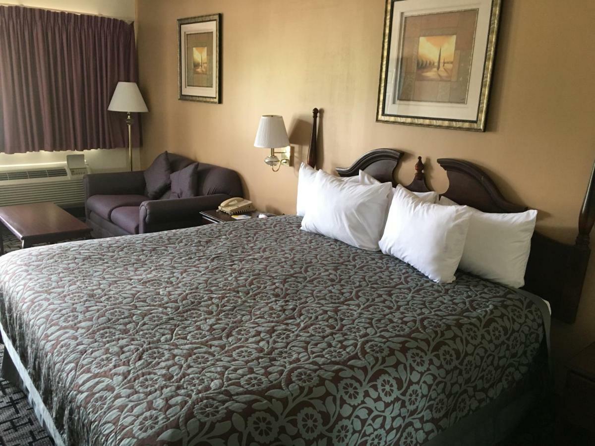 Days Inn By Wyndham Picayune Extérieur photo